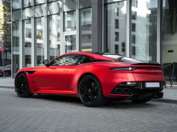 ASTON MARTIN DBS 5.2 V12