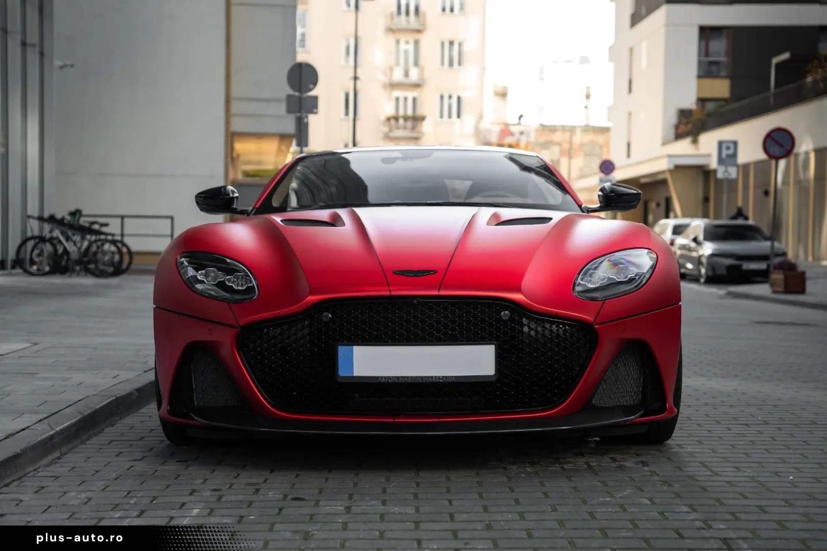 ASTON MARTIN DBS 5.2 V12