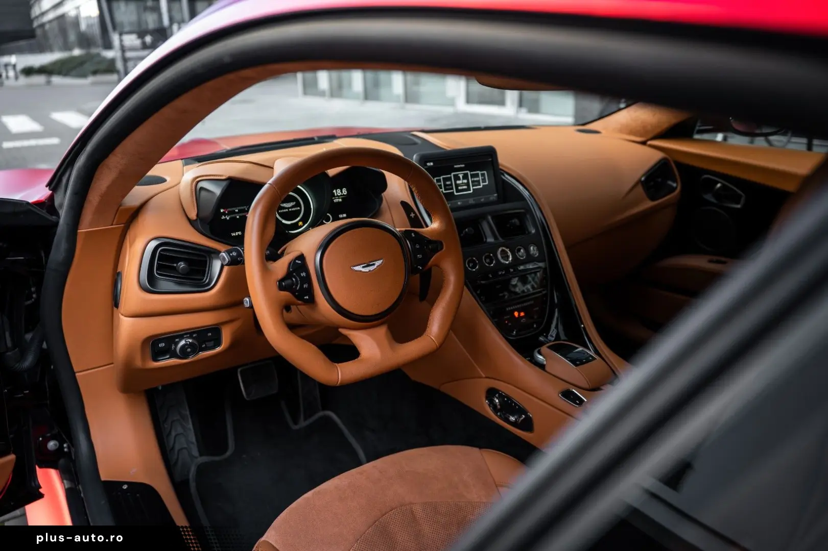 ASTON MARTIN DBS 5.2 V12