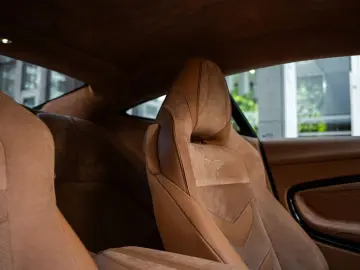 ASTON MARTIN DBS 5.2 V12