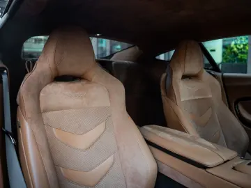 ASTON MARTIN DBS 5.2 V12