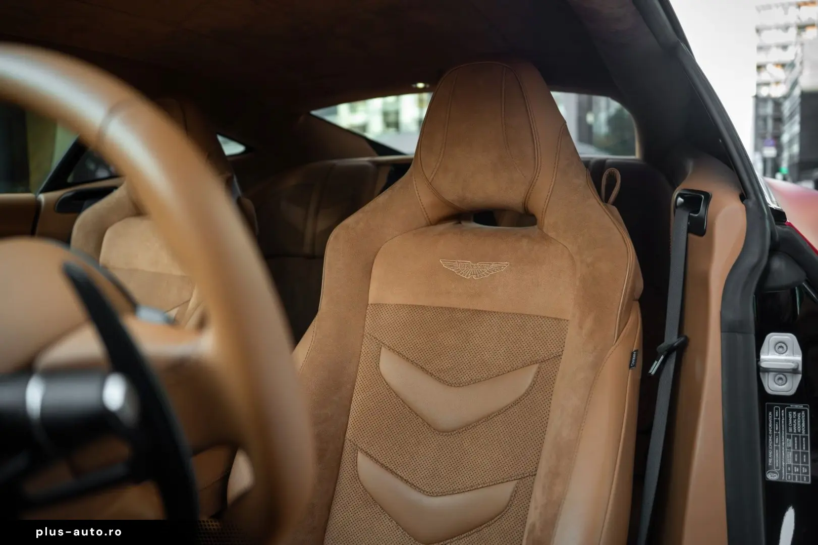 ASTON MARTIN DBS 5.2 V12