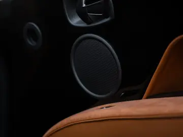 ASTON MARTIN DBS 5.2 V12