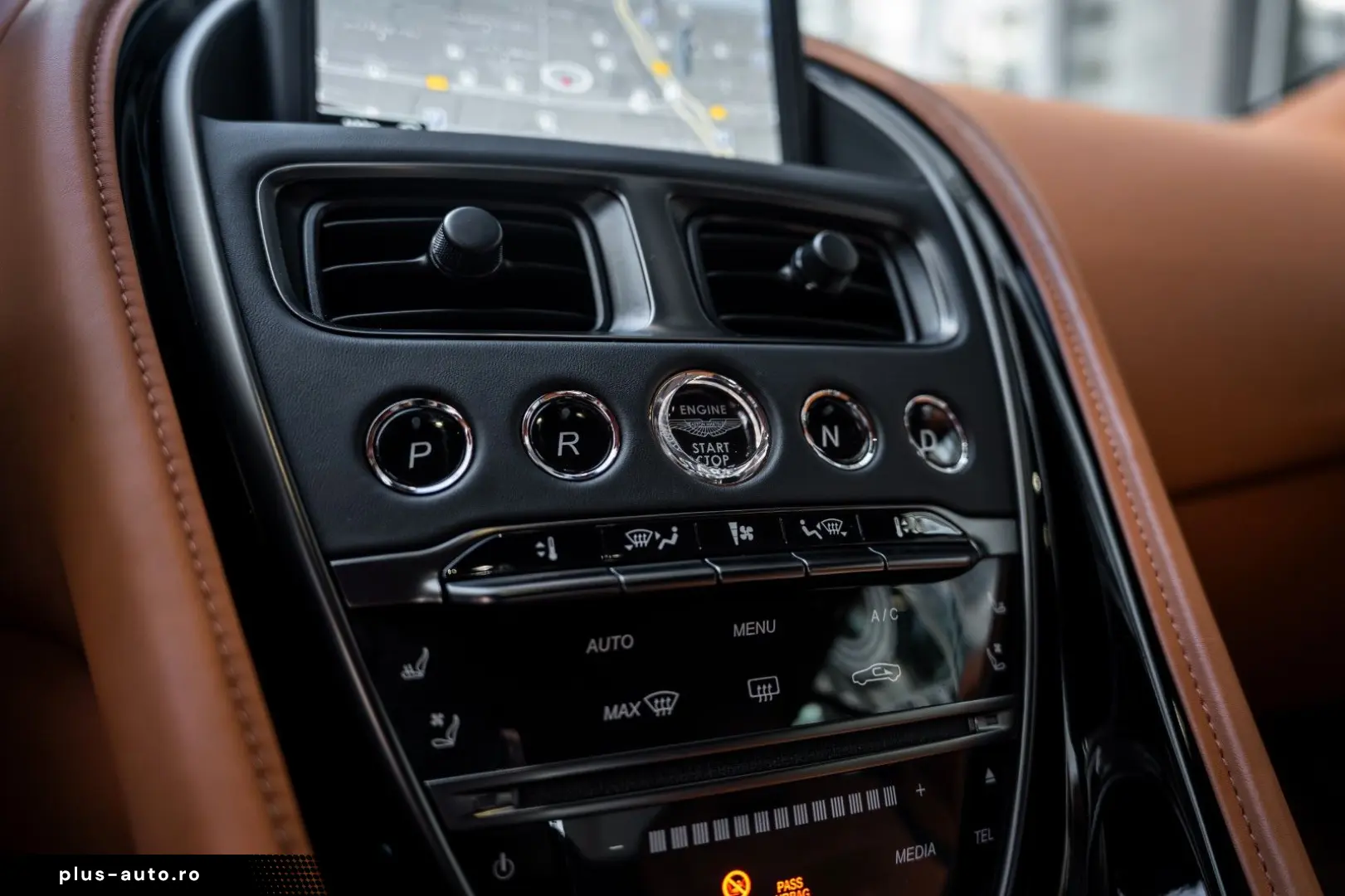 ASTON MARTIN DBS 5.2 V12