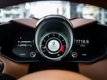 ASTON MARTIN DBS 5.2 V12