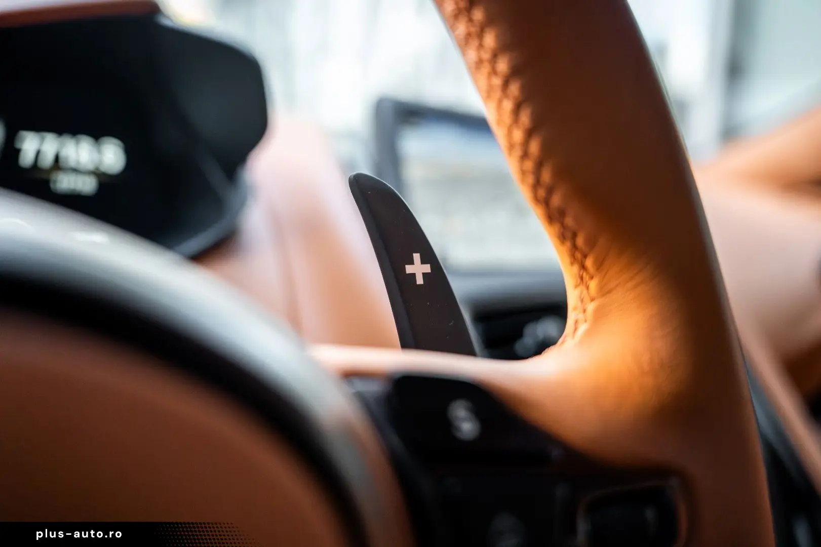 ASTON MARTIN DBS 5.2 V12