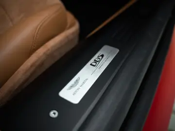 ASTON MARTIN DBS 5.2 V12