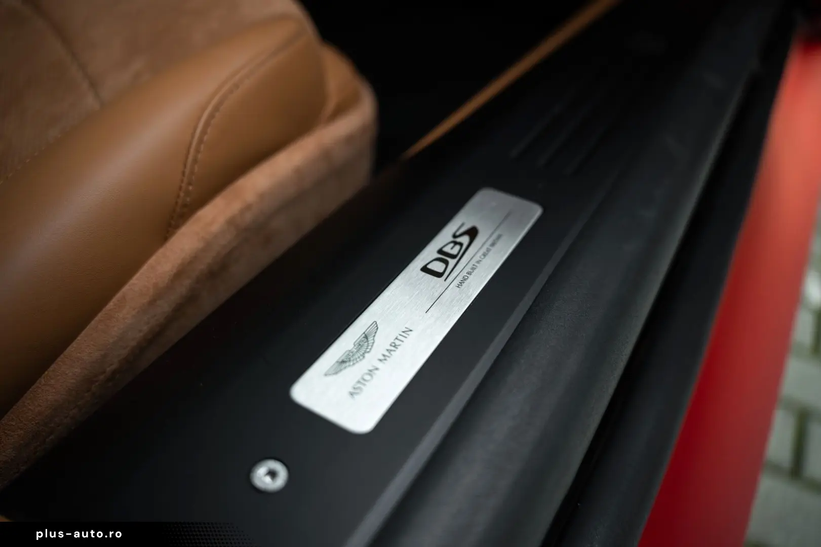 ASTON MARTIN DBS 5.2 V12