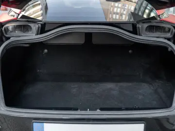 ASTON MARTIN DBS 5.2 V12