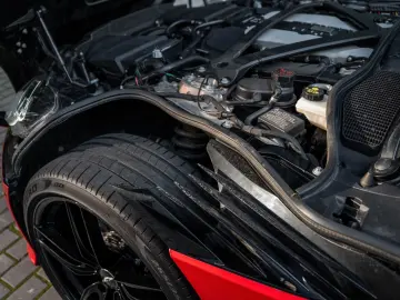 ASTON MARTIN DBS 5.2 V12