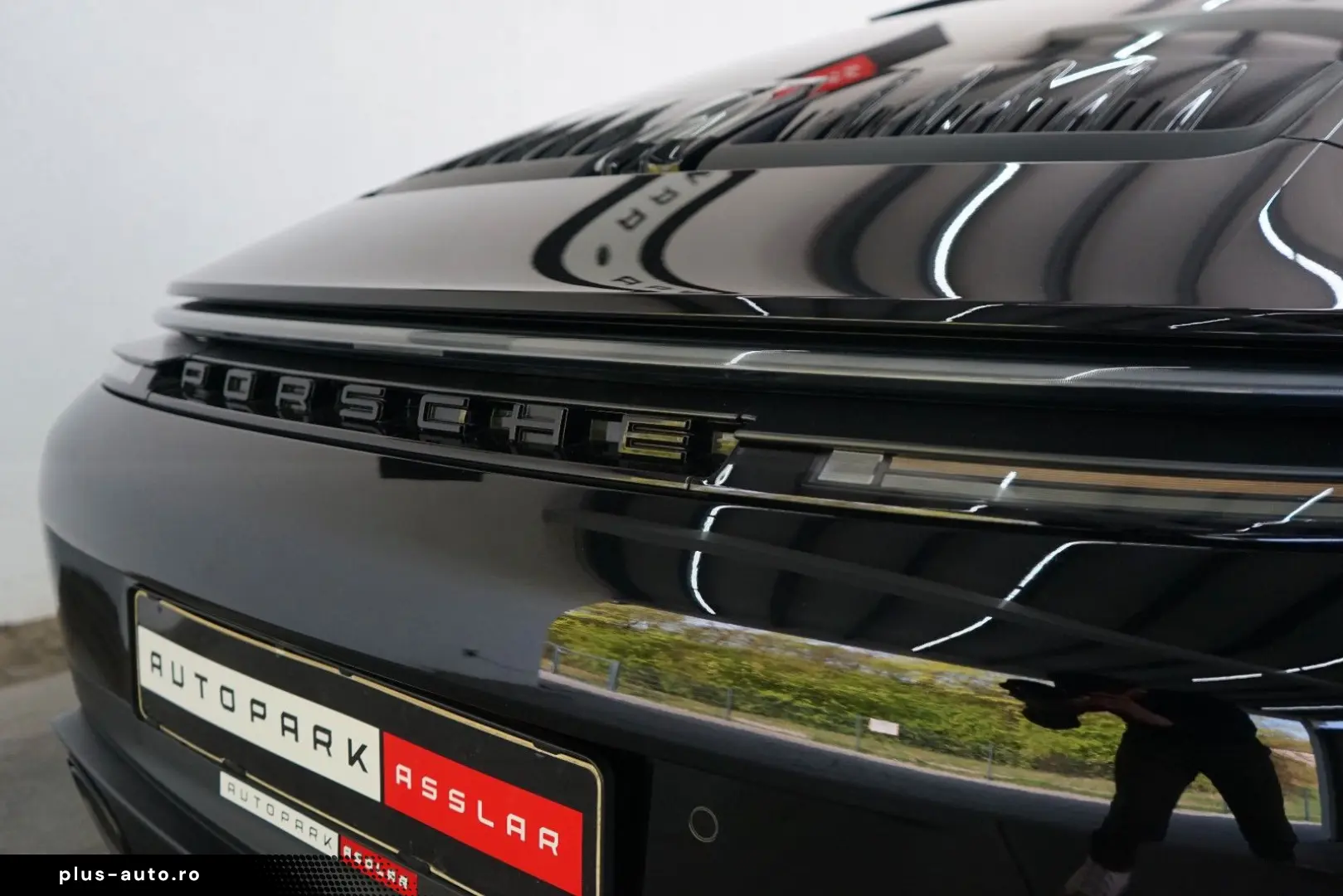 PORSCHE 992.2 911 Carrera Coupe Glasdach SpAbags Chrono