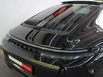 PORSCHE 992.2 911 Carrera Coupe Glasdach SpAbags Chrono