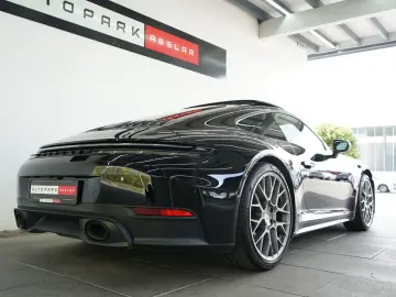 PORSCHE 992.2 911 Carrera Coupe Glasdach SpAbags Chrono