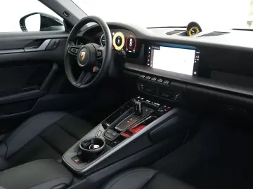 PORSCHE 992.2 911 Carrera Coupe Glasdach SpAbags Chrono