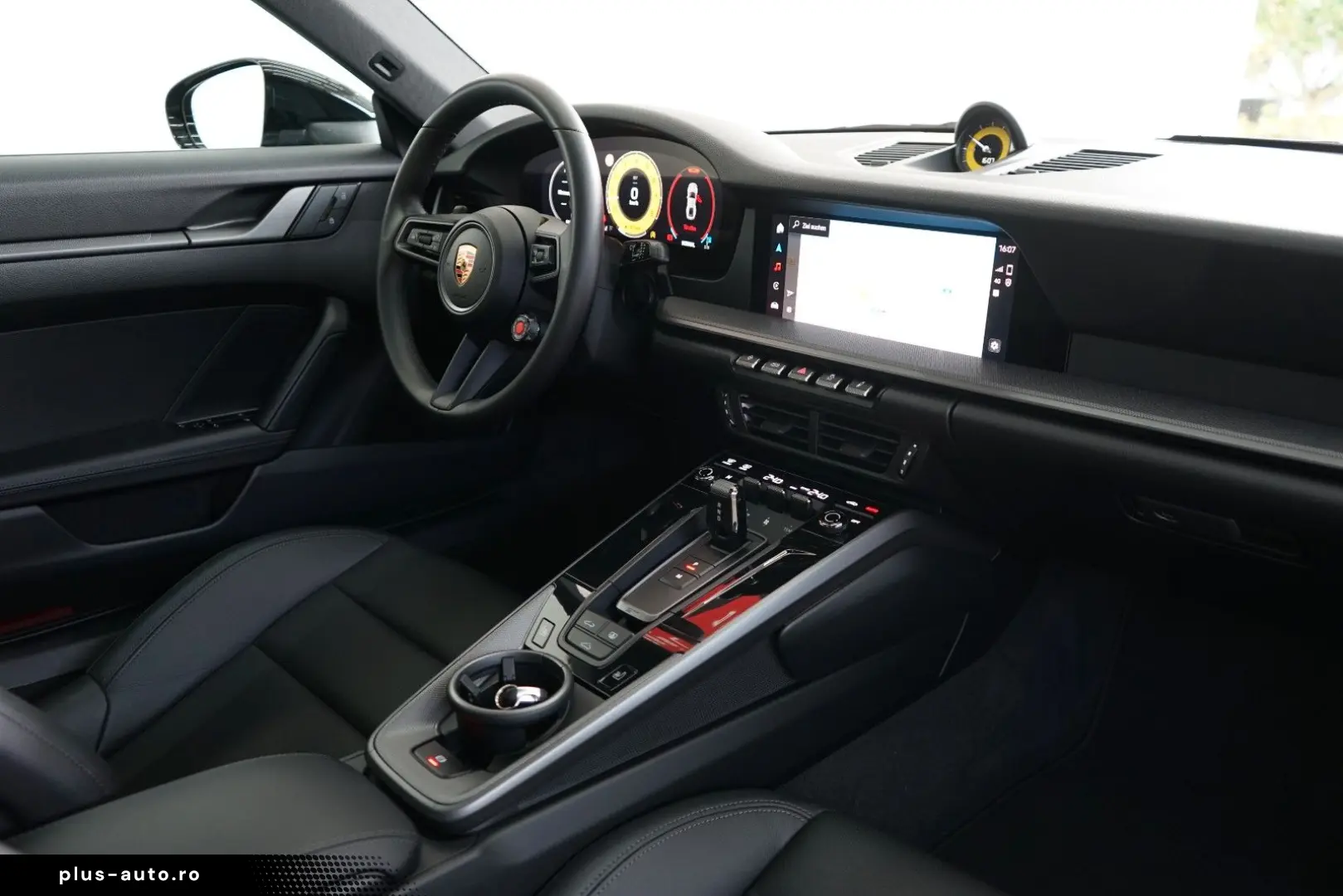 PORSCHE 992.2 911 Carrera Coupe Glasdach SpAbags Chrono