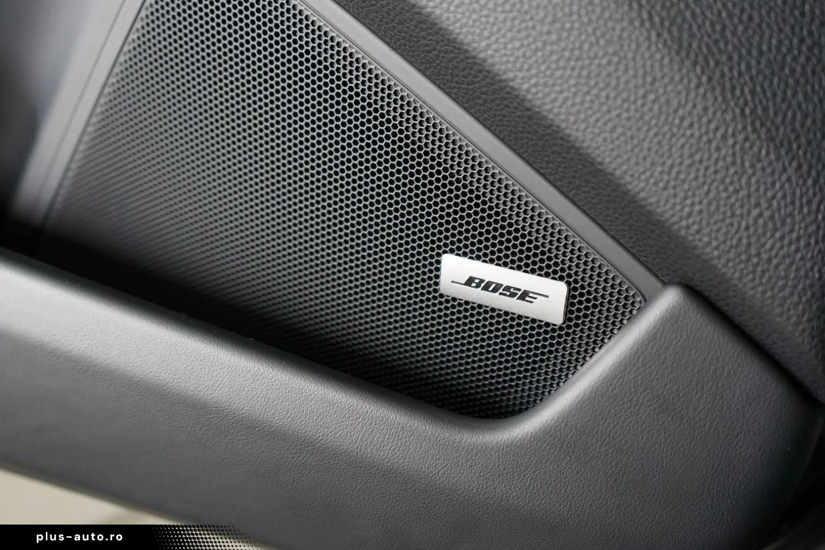 PORSCHE 992.2 911 Carrera Coupe Glasdach SpAbags Chrono