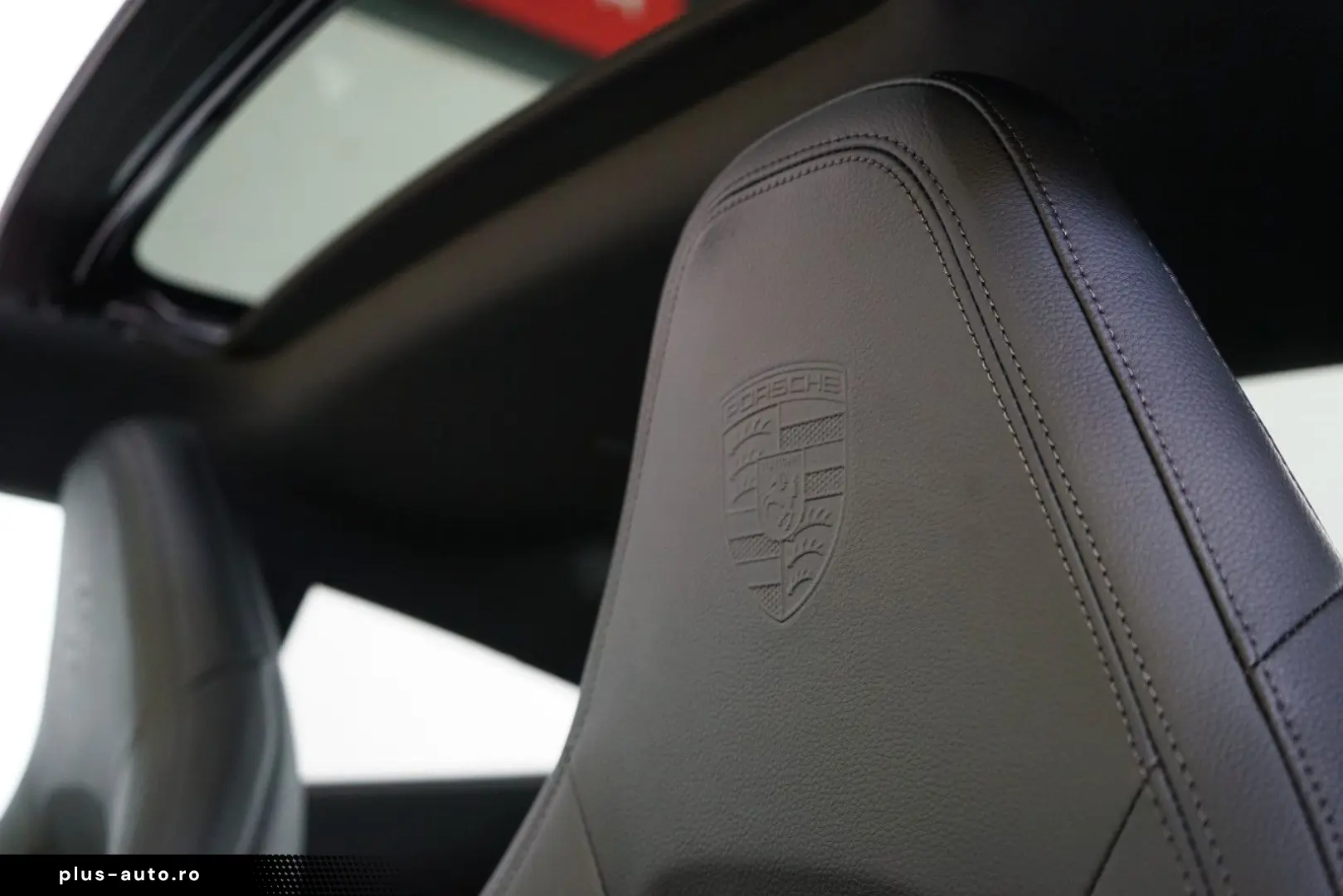 PORSCHE 992.2 911 Carrera Coupe Glasdach SpAbags Chrono