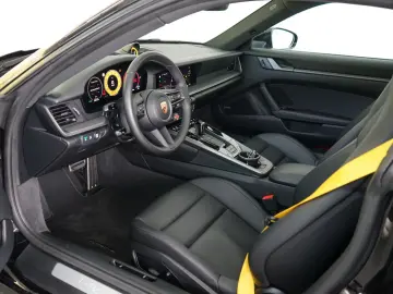 PORSCHE 992.2 911 Carrera Coupe Glasdach SpAbags Chrono