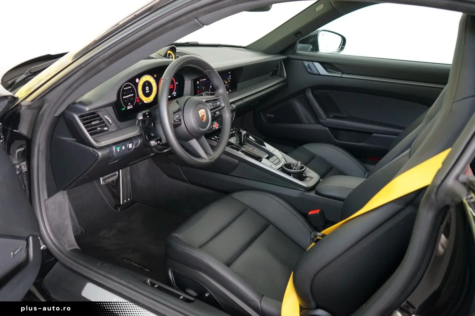 PORSCHE 992.2 911 Carrera Coupe Glasdach SpAbags Chrono