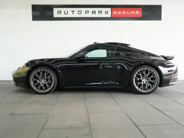 PORSCHE 992.2 911 Carrera Coupe Glasdach SpAbags Chrono