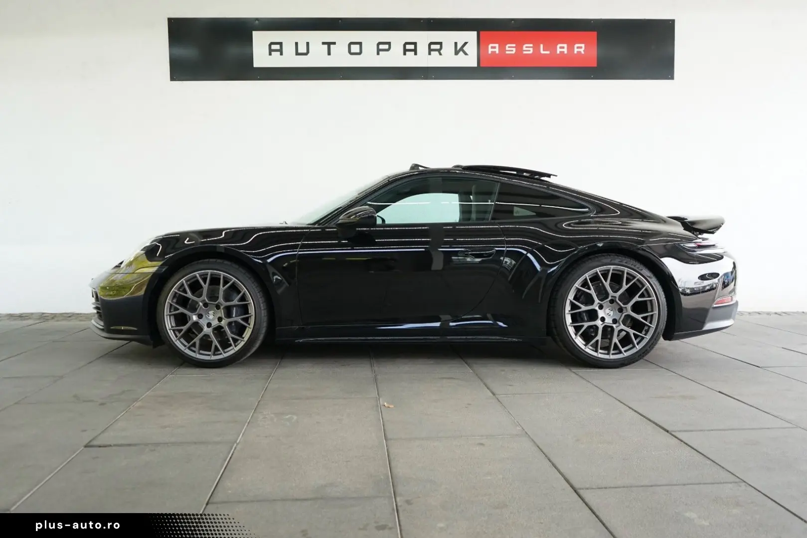 PORSCHE 992.2 911 Carrera Coupe Glasdach SpAbags Chrono