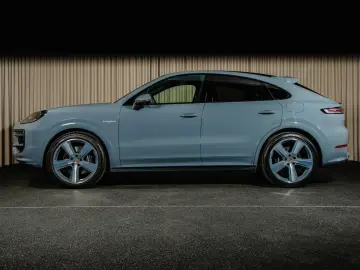 PORSCHE Cayenne E-Hybrid Coupé  BOSE  Inno  Chrono  Excl