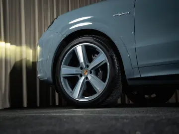 PORSCHE Cayenne E-Hybrid Coupé  BOSE  Inno  Chrono  Excl