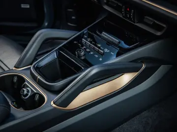 PORSCHE Cayenne E-Hybrid Coupé  BOSE  Inno  Chrono  Excl