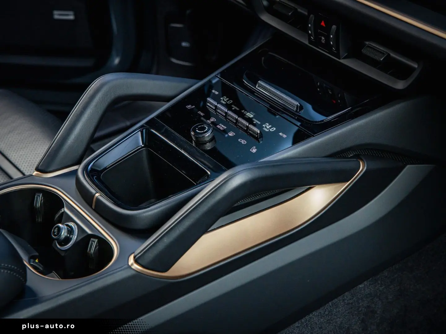 PORSCHE Cayenne E-Hybrid Coupé  BOSE  Inno  Chrono  Excl