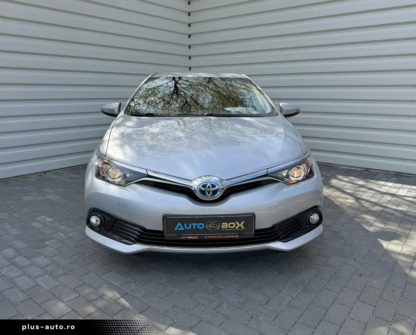 Toyota Auris 1.8 Hybrid 100.000 km de vanzare in RATE FIXE