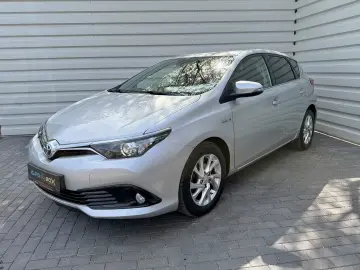 Toyota Auris 1.8 Hybrid 100.000 km de vanzare in RATE FIXE