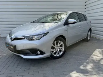 Toyota Auris 1.8 Hybrid 100.000 km de vanzare in RATE FIXE