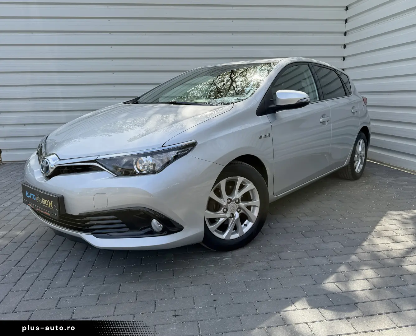 Toyota Auris 1.8 Hybrid 100.000 km de vanzare in RATE FIXE