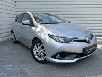 Toyota Auris 1.8 Hybrid 100.000 km de vanzare in RATE FIXE