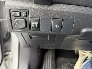 Toyota Auris 1.8 Hybrid 100.000 km de vanzare in RATE FIXE