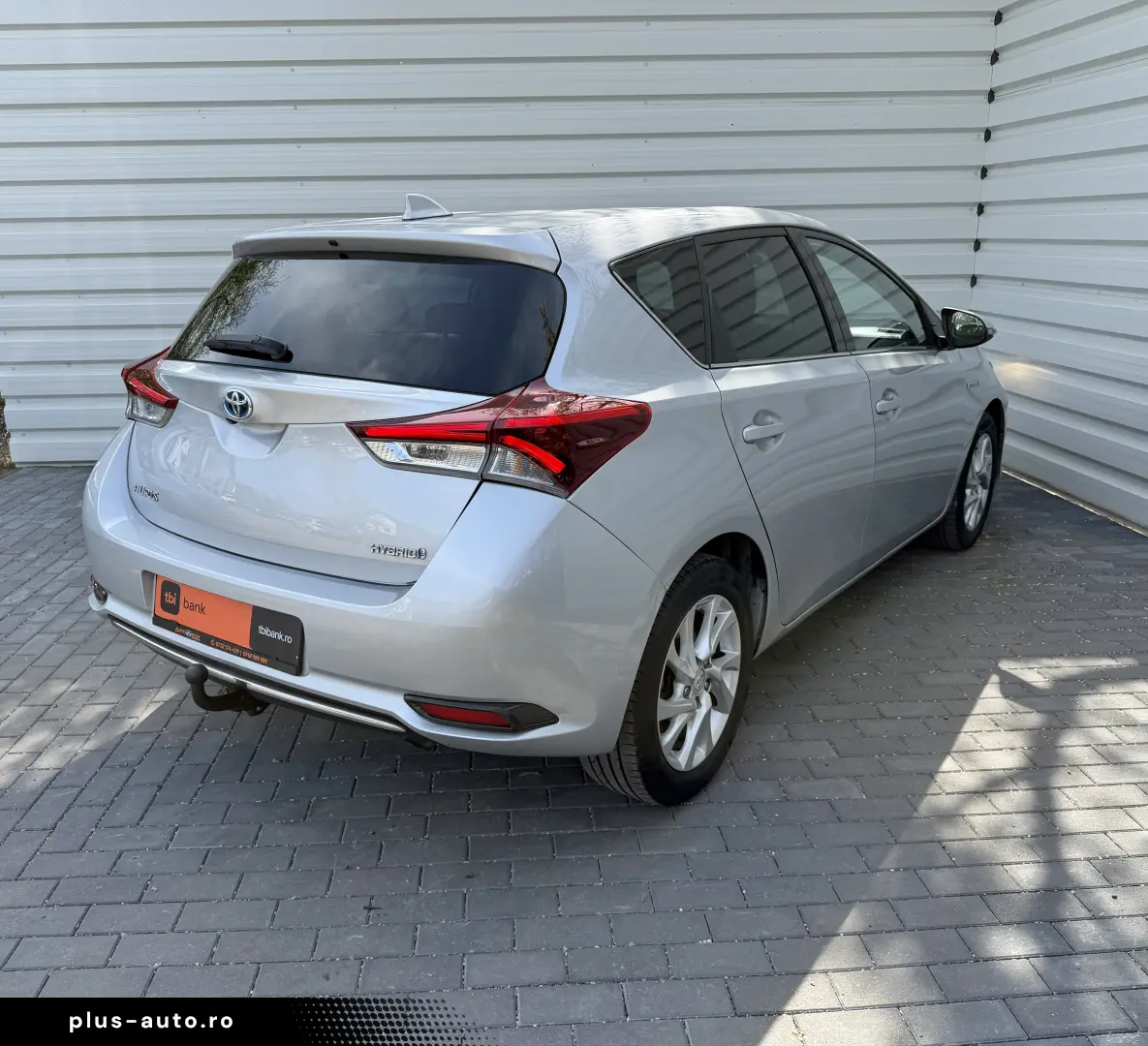 Toyota Auris 1.8 Hybrid 100.000 km de vanzare in RATE FIXE
