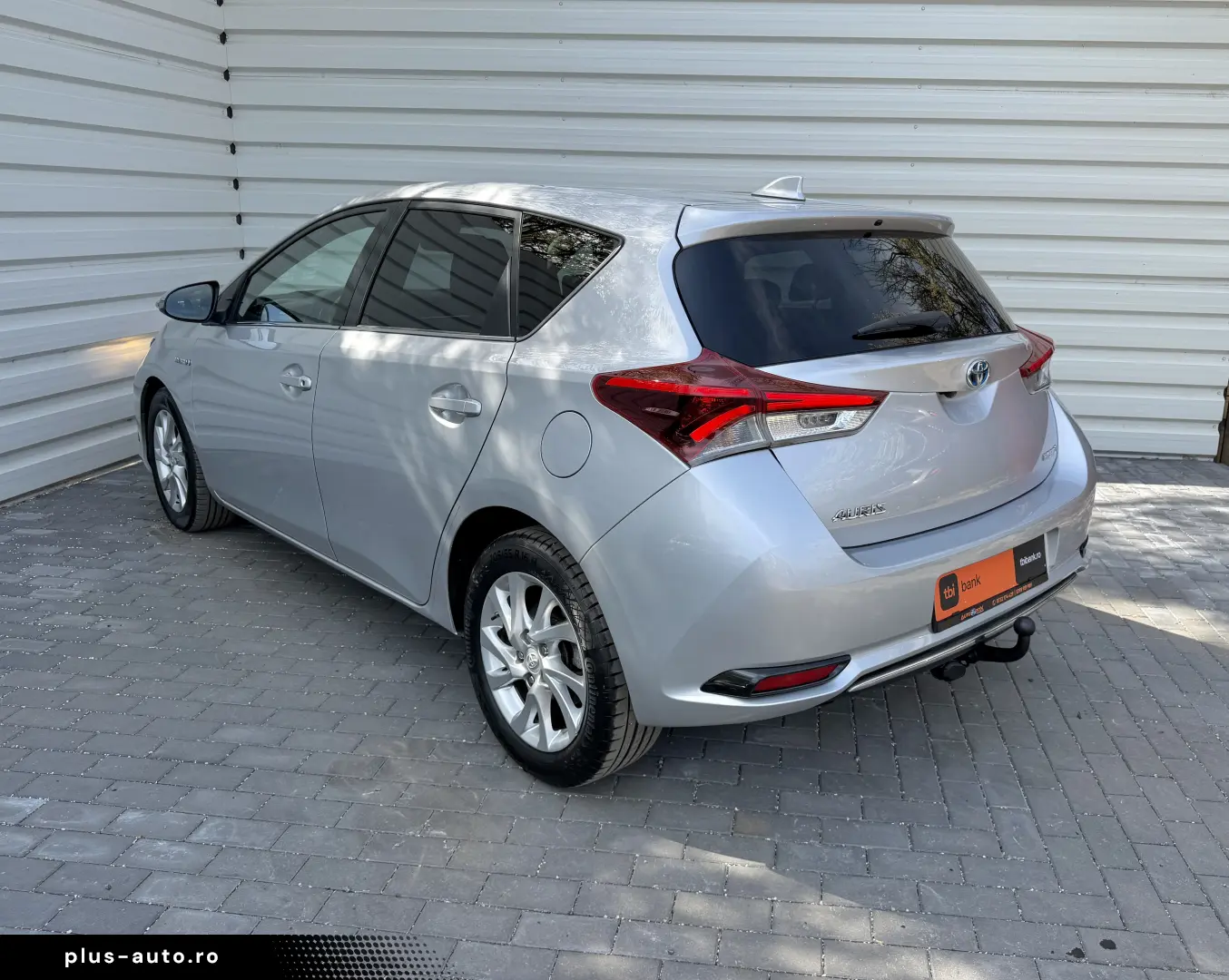 Toyota Auris 1.8 Hybrid 100.000 km de vanzare in RATE FIXE