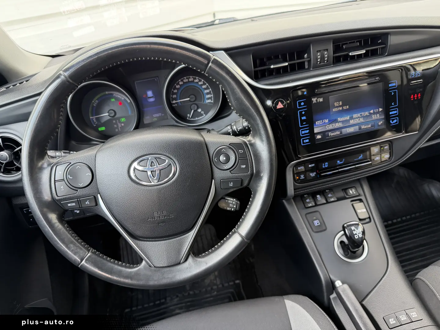 Toyota Auris 1.8 Hybrid 100.000 km de vanzare in RATE FIXE