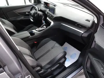 Peugeot 3008 Gen-Ii-2016