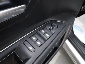 Peugeot 3008 Gen-Ii-2016