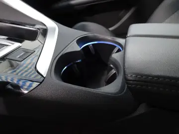 Peugeot 3008 Gen-Ii-2016