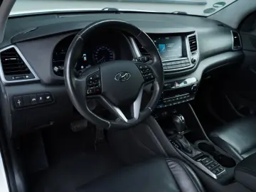 Hyundai Tucson 2.0 CRDI 4WD Automatik Premium