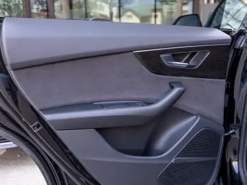 Audi Q8 50 TDI quattro S-Line