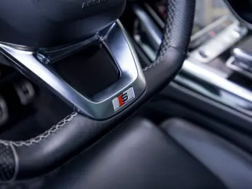 Audi Q8 50 TDI quattro S-Line