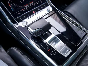 Audi Q8 50 TDI quattro S-Line