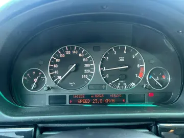 BMW Seria 5 525i 2003