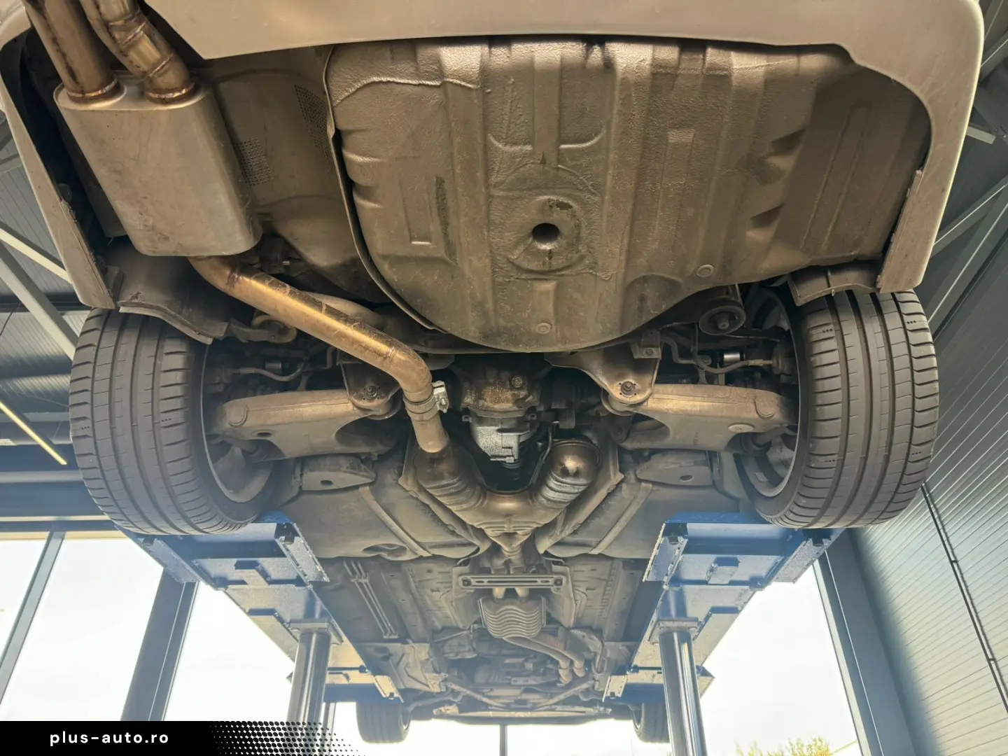 BMW Seria 5 525i 2003