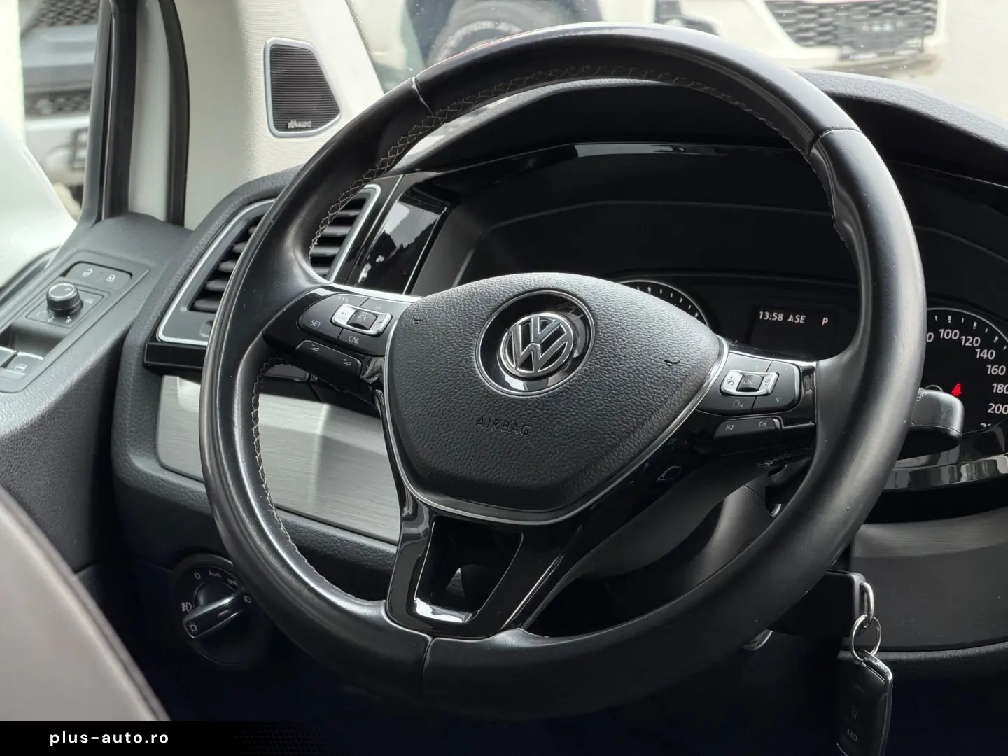 Volkswagen Multivan Gen-T6-2016