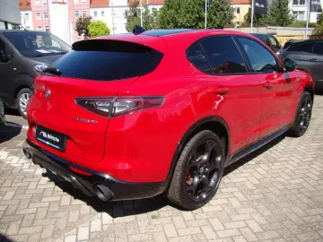ALFA ROMEO Stelvio Veloce Q4 2.0 Turbo AT LED Navi Shz Klim