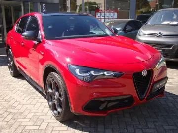 ALFA ROMEO Stelvio Veloce Q4 2.0 Turbo AT LED Navi Shz Klim